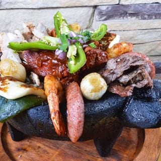 MOLCAJETE